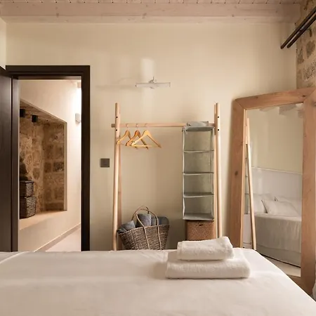 San Antonio Luxury Apartments, Medieval Town 아파트